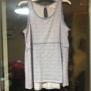 LC high low sleeveless top